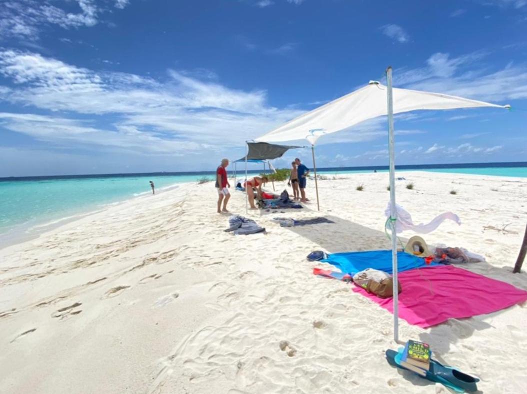 By The Shade Maldives Hotel Hangnaameedhoo Екстериор снимка